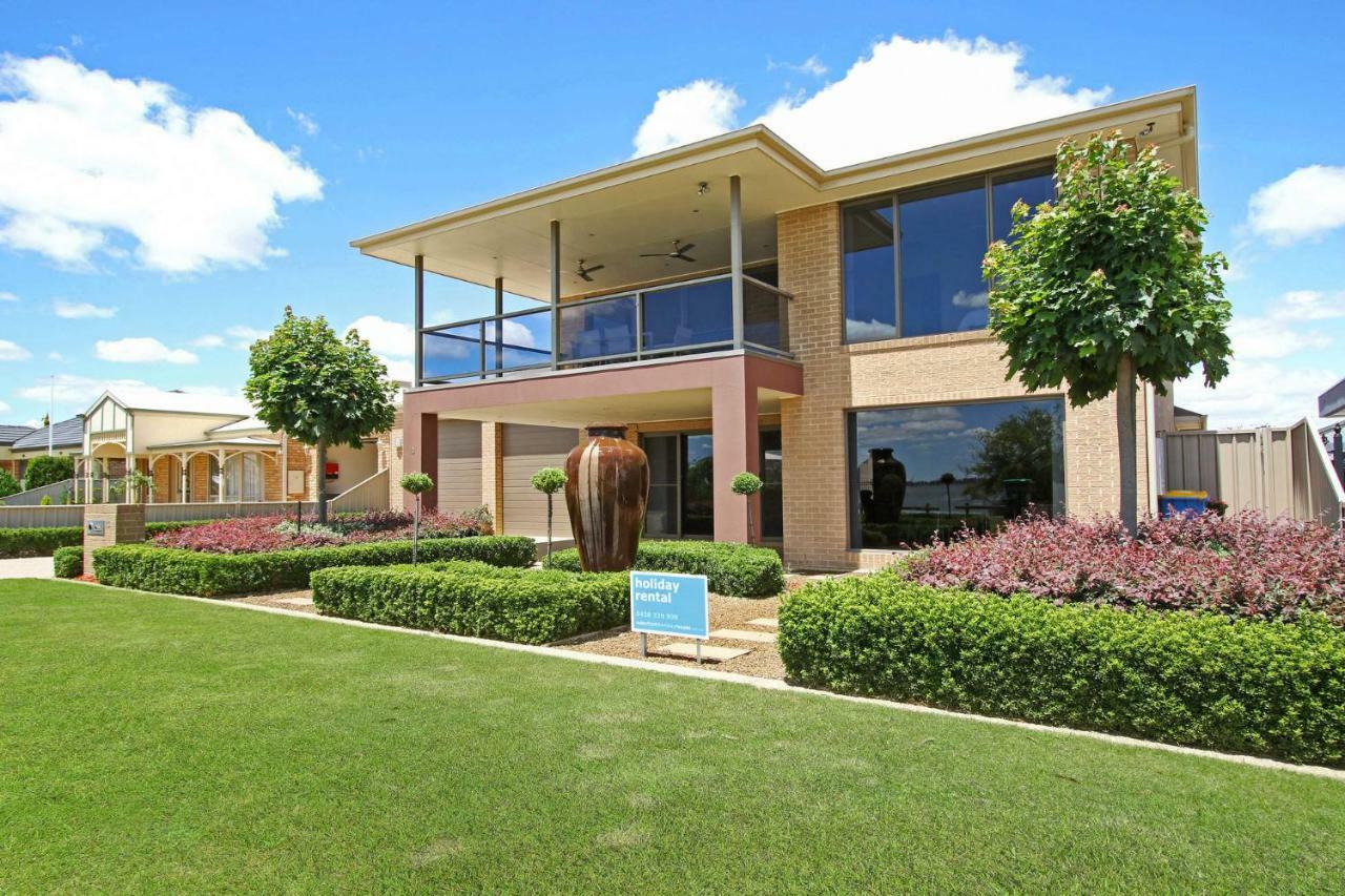 The Grand Holiday House Villa Yarrawonga Exterior photo